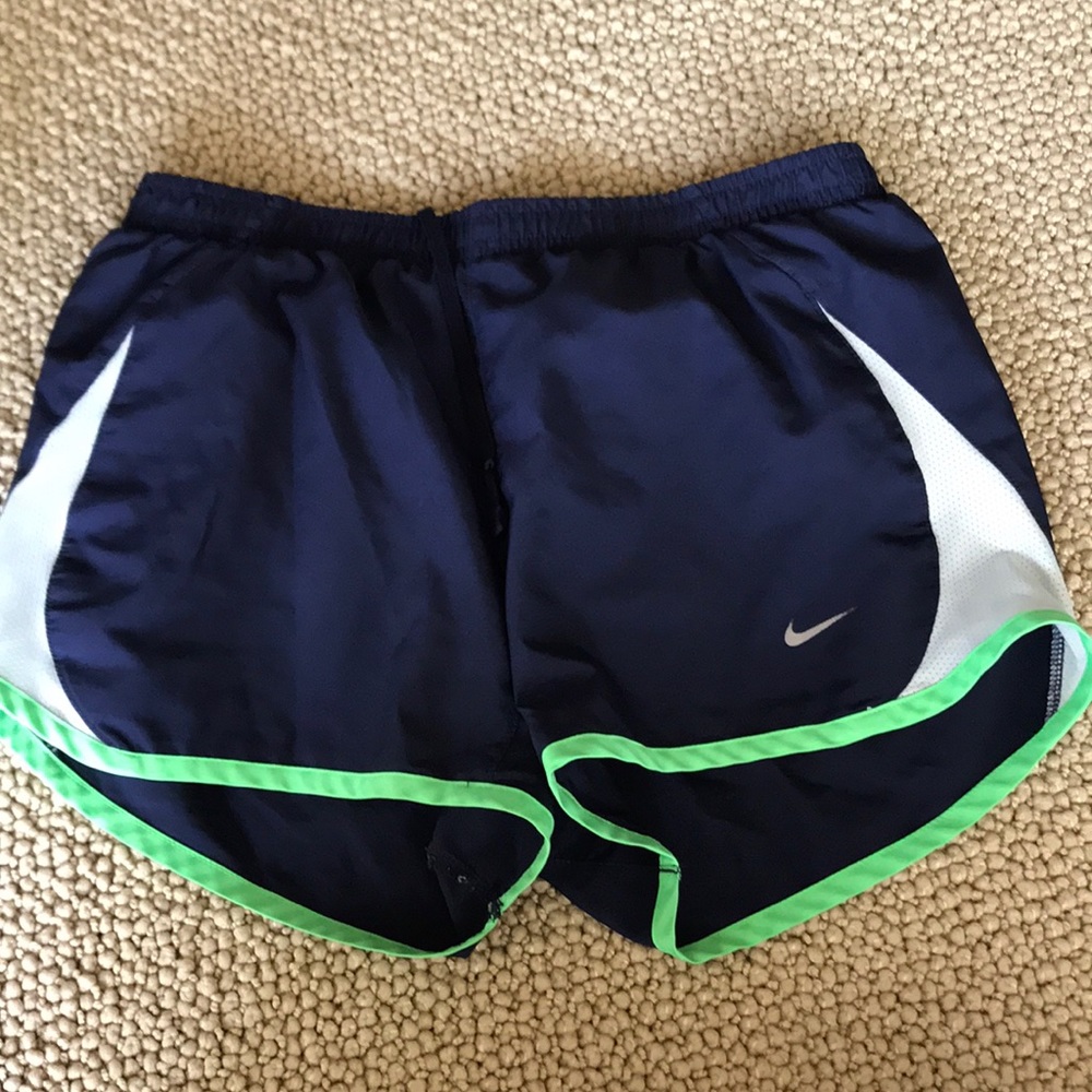 Women’s xs nike running shorts!